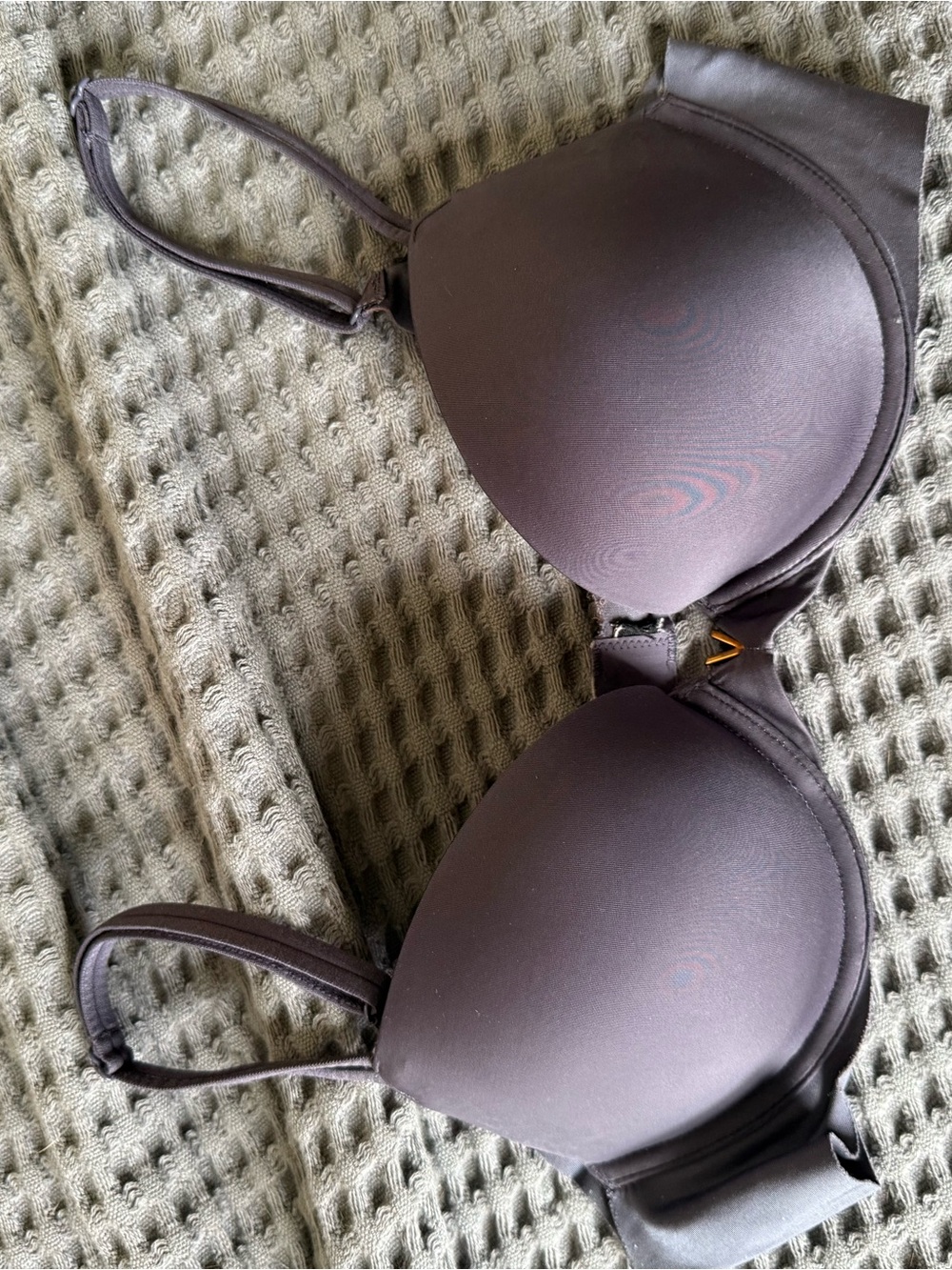 Victoria secret T-Shirt Push-Up Bra in Deep Plum